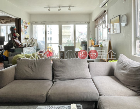 Nicely kept 3 bedroom with balcony & parking | Rental | Silver Fair Mansion 銀輝大廈 _0