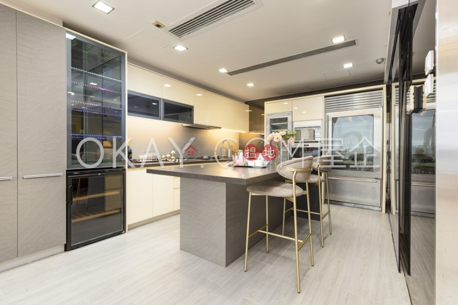 Exquisite house with balcony & parking | For Sale, 18 Pak Pat Shan Road | Southern District Hong Kong | Sales, HK$ 110M