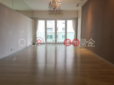Elegant 3 bedroom with balcony | For Sale | King's Garden 健園 _0
