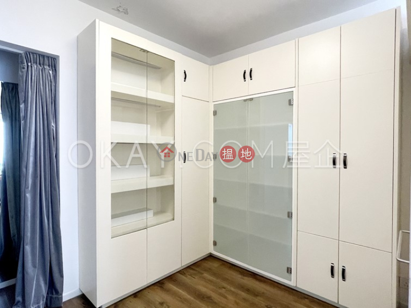 Rare 2 bedroom on high floor with rooftop & balcony | For Sale | Choi Ngar Yuen 翠雅園 Sales Listings