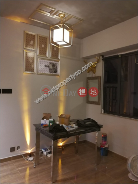 Nice decorated apartment for sale in Wan Chai | Wah Fat Mansion 華發大廈 Sales Listings