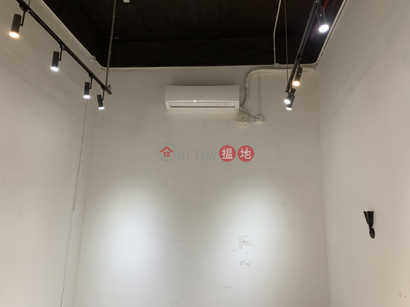 High Ceiling 14 ft, Inside Toilet, Wing Fat Industrial Building 榮發工業大廈 Rental Listings | Kwun Tong District (MSNTA-5170253948)