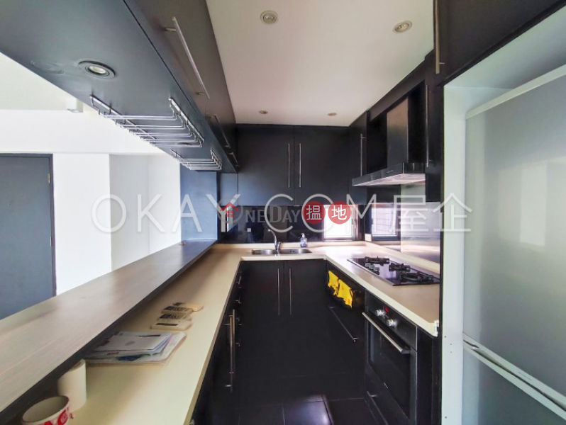 Rare 3 bedroom on high floor with parking | For Sale | Gallant Place 嘉逸居 Sales Listings