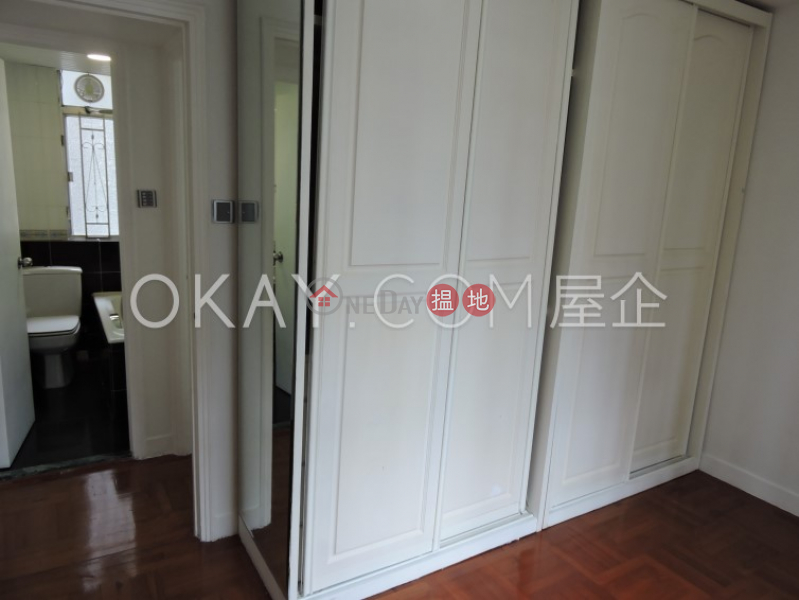 HK$ 28,000/ month Green Field Court | Western District, Practical 3 bedroom on high floor with parking | Rental