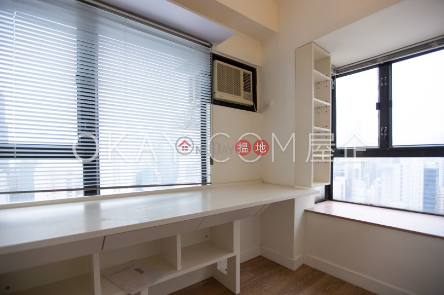 HK$ 28,000/ month, Dawning Height, Central District Popular 2 bedroom on high floor with rooftop | Rental