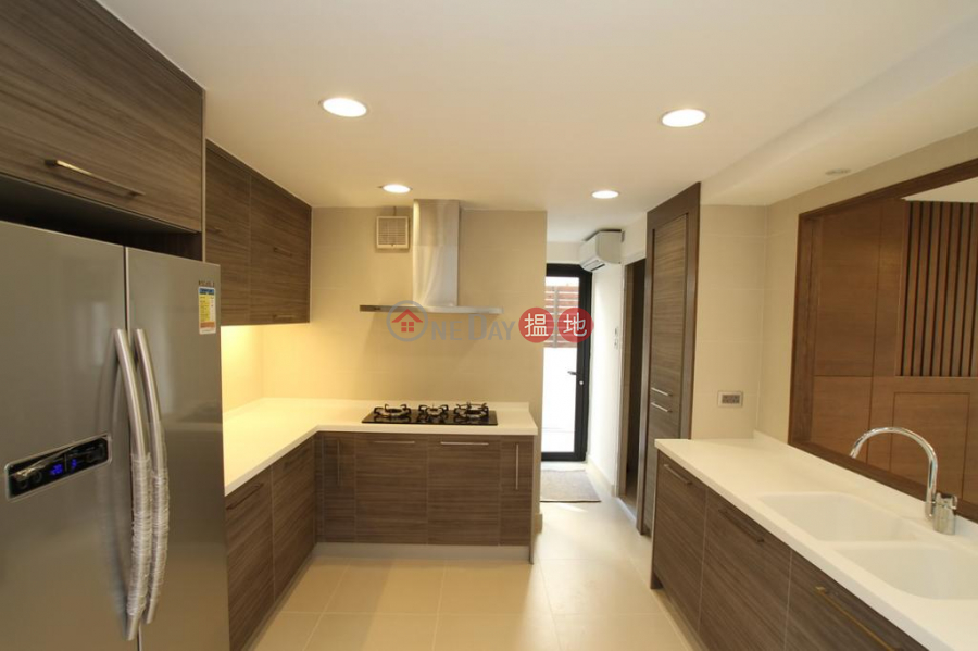 Stylish Family Home - Good Value !, Hing Keng Shek Road | Sai Kung, Hong Kong, Sales HK$ 17.3M