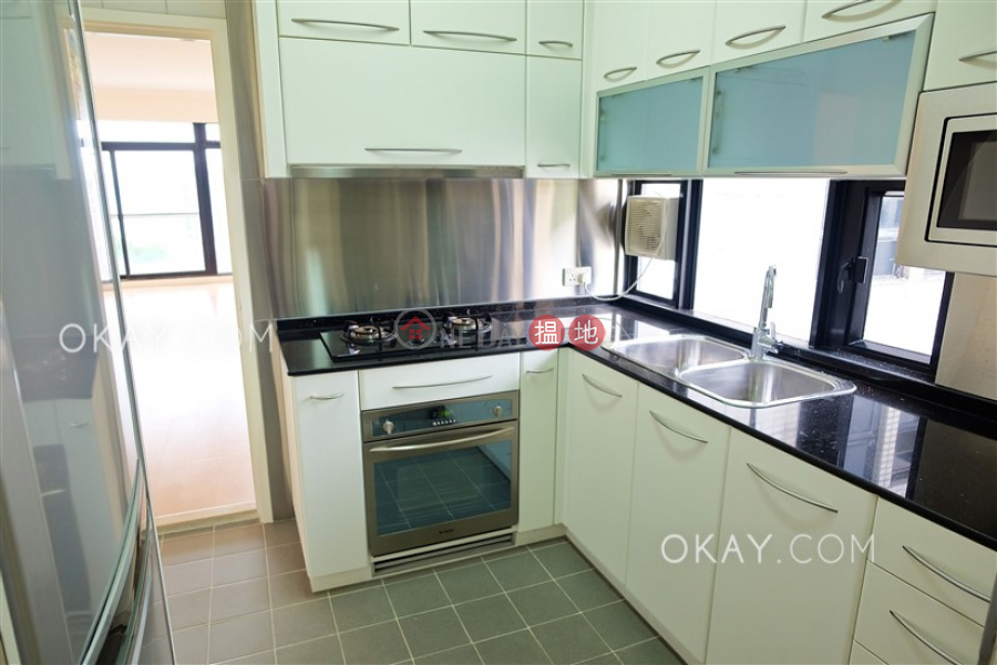 HK$ 75,000/ month, Hatton Place | Western District, Luxurious 3 bedroom with balcony & parking | Rental