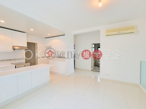Nicely kept house with terrace & parking | Rental | Floral Villas 早禾居 _0