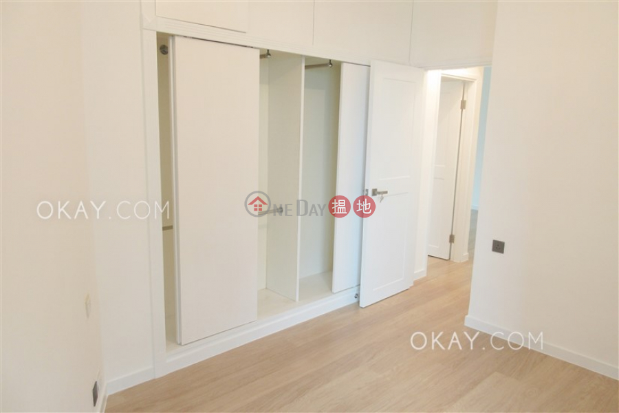 Unique 2 bedroom with parking | Rental, Hillsborough Court 曉峰閣 Rental Listings | Central District (OKAY-R25068)