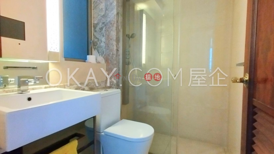 Intimate 2 bedroom with balcony | Rental 200 Queens Road East | Wan Chai District | Hong Kong, Rental HK$ 30,000/ month