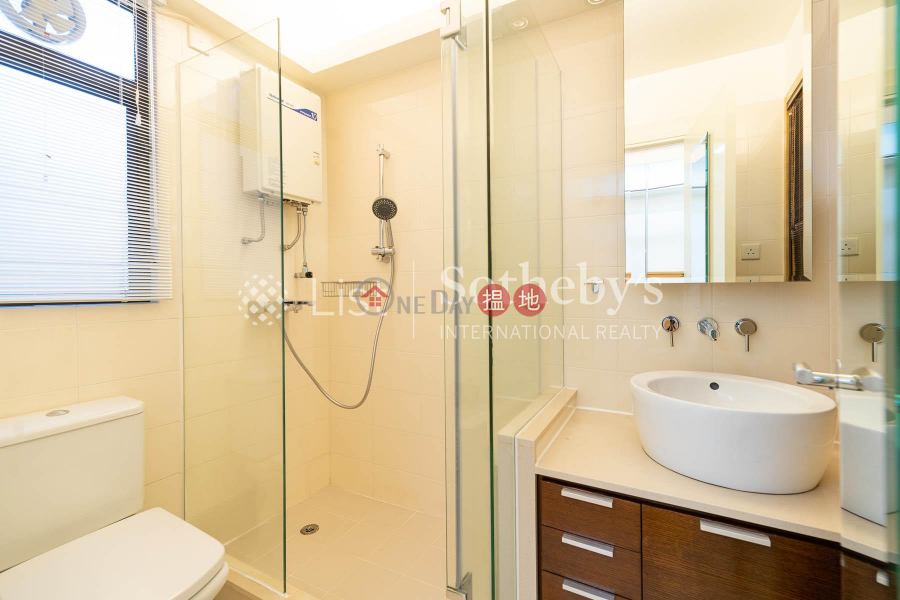 Property for Rent at Block 28-31 Baguio Villa with 2 Bedrooms, 550 Victoria Road | Western District, Hong Kong, Rental | HK$ 39,000/ month