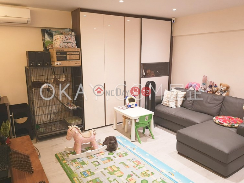 HK$ 14.5M | Corona Tower, Central District, Lovely 3 bedroom in Mid-levels West | For Sale