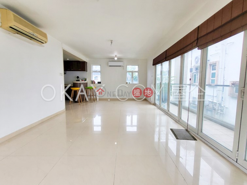 HK$ 11.8M, Tso Wo Hang Village House Sai Kung | Rare house with sea views, balcony | For Sale