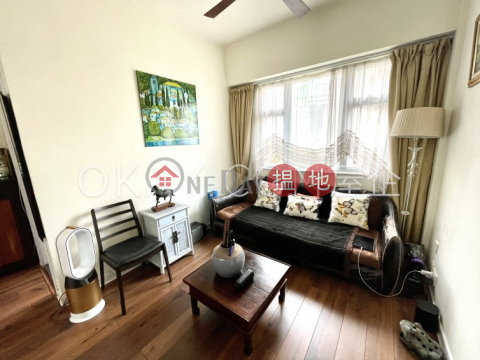Lovely 2 bedroom in Mid-levels West | Rental | Golden Valley Mansion 金谷大廈 _0