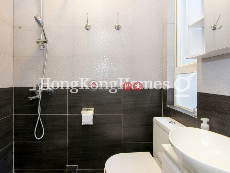 HK$ 20,000/ month | Woodland Court, Western District | Studio Unit for Rent at Woodland Court