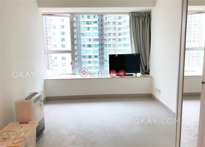Stylish 2 bedroom in Kowloon Station | Rental | The Waterfront Phase 1 Tower 1 漾日居1期1座 Rental Listings