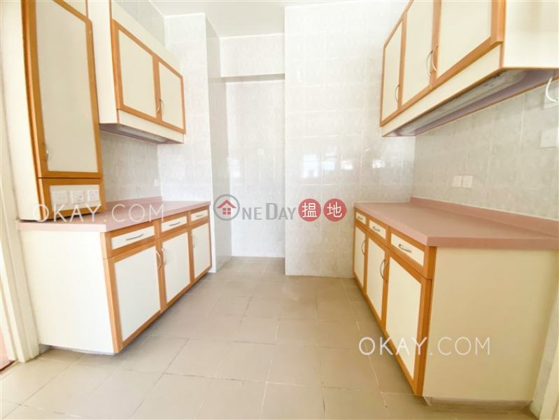 HK$ 53,400/ month The Crescent Block B | Kowloon City | Lovely 3 bedroom on high floor with balcony & parking | Rental