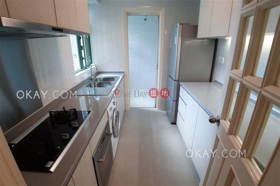 HK$ 40,000/ month Robinson Place | Western District | Elegant 2 bedroom in Mid-levels West | Rental