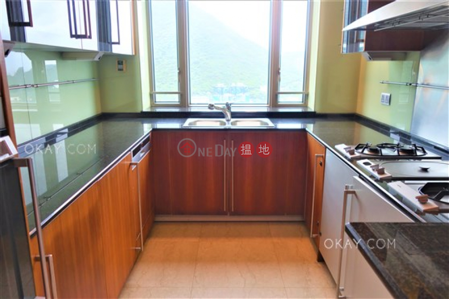 Stylish 4 bed on high floor with sea views & balcony | Rental 117 Repulse Bay Road | Southern District Hong Kong Rental HK$ 138,000/ month