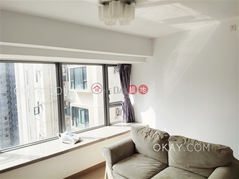 Tasteful 3 bedroom on high floor with balcony | Rental | Centre Point 尚賢居 Rental Listings