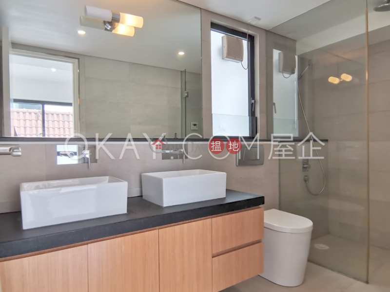 Gorgeous 3 bedroom with balcony & parking | Rental | Aqua 33 金粟街33號 Rental Listings