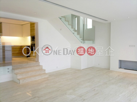 Exquisite house with terrace & parking | Rental | The Crown Villas 雄冠苑 _0