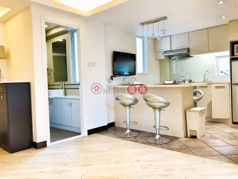 HK$ 27,000/ month Avon Court | Central District | IFC view, walking distance to Central, flat for rent Central Mid-levels