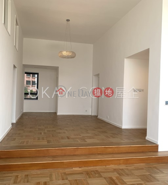 HK$ 127,300/ month, Queen\'s Garden Central District, Rare 3 bedroom with harbour views & parking | Rental