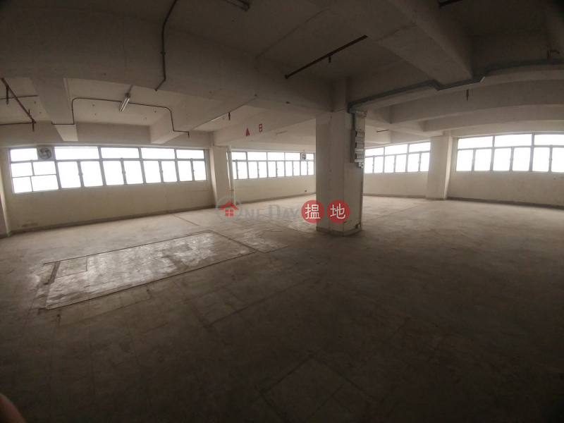 Warehouse rental is very affordable,all inclusive. | Kui Kwoon Industrial Centre 鉅冠工業中心(范氏大廈) Rental Listings