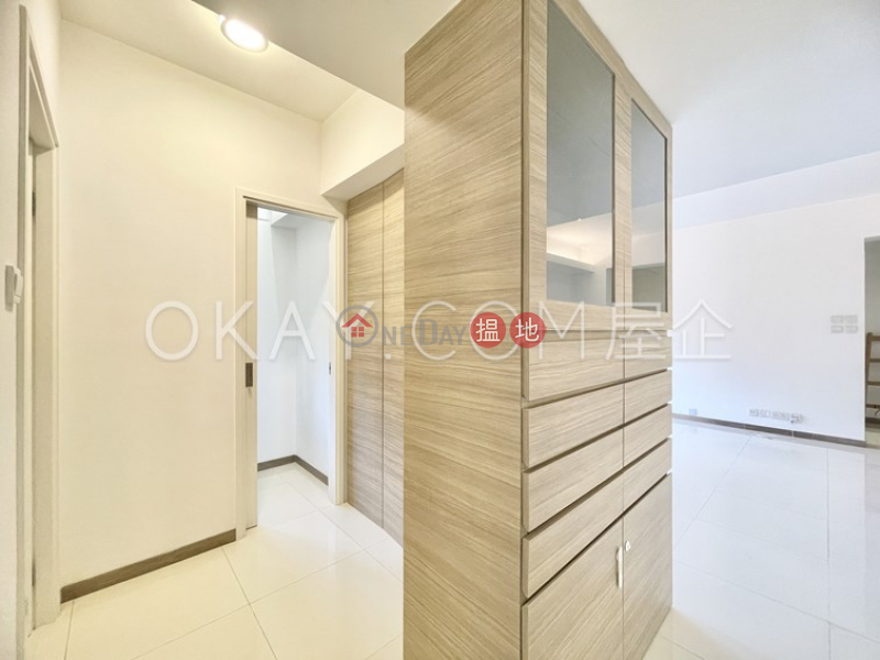 HK$ 36,000/ month Village Tower, Wan Chai District, Elegant 2 bedroom on high floor with balcony | Rental