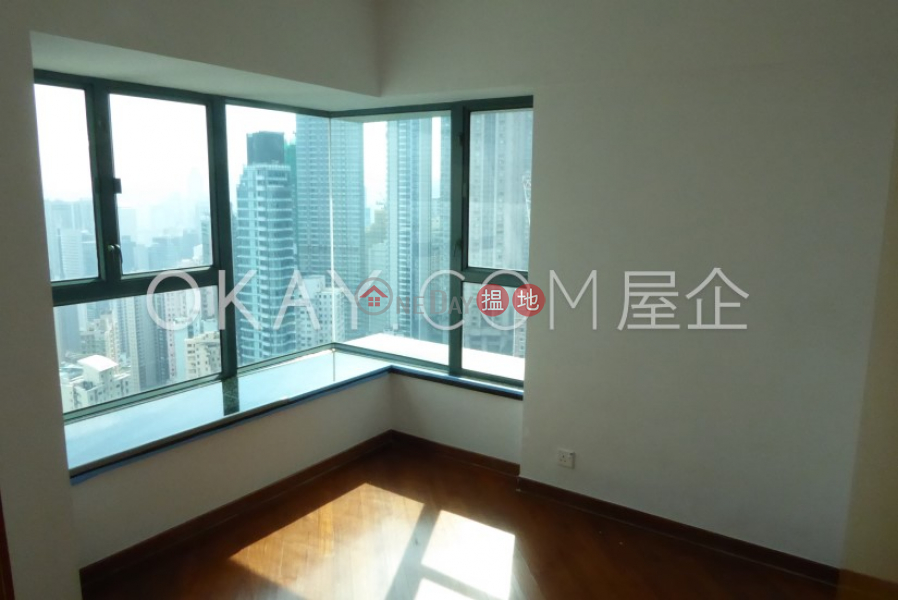 HK$ 51,000/ month | 80 Robinson Road Western District | Gorgeous 3 bedroom with harbour views | Rental