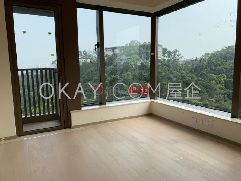 HK$ 55,000/ month Block 5 New Jade Garden Chai Wan District, Tasteful 3 bed on high floor with sea views & balcony | Rental