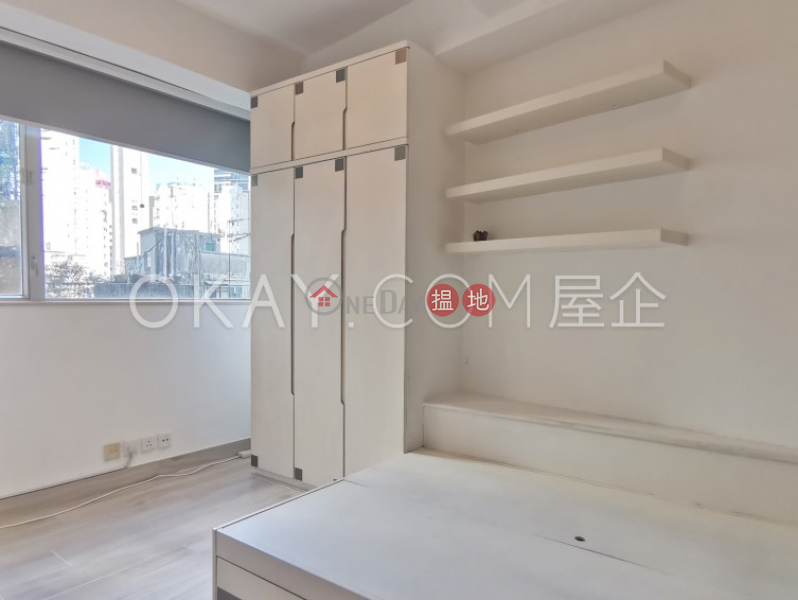 HK$ 6.38M, 26A Peel Street Central District Practical 1 bedroom on high floor with rooftop | For Sale