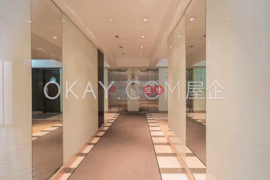 Rare 3 bedroom with balcony & parking | For Sale | Mirror Marina 鑑波樓 Sales Listings