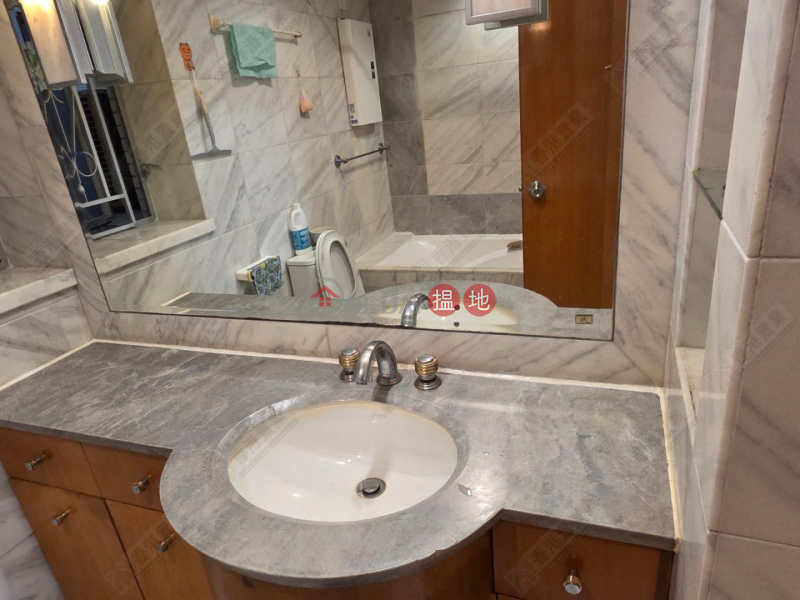 Two apartment bedrooms in The Waterfront, 1 Austin Road West | Yau Tsim Mong, Hong Kong Sales | HK$ 18M