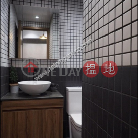 Stylish Residential unit with Balcony in Central | 65 Hollywood Road 荷李活道65號 _0