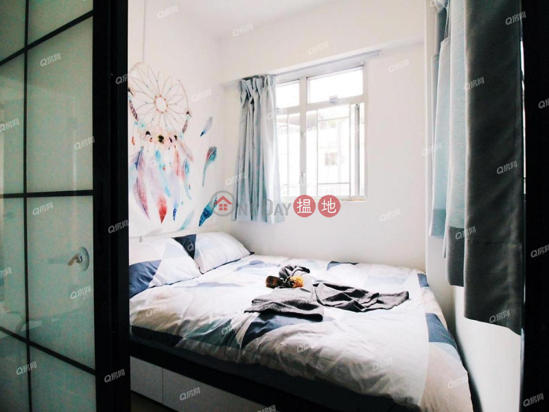 Kam Po Building | 2 bedroom Mid Floor Flat for Sale | 42-50 Parkes Street | Yau Tsim Mong, Hong Kong | Sales | HK$ 5.8M