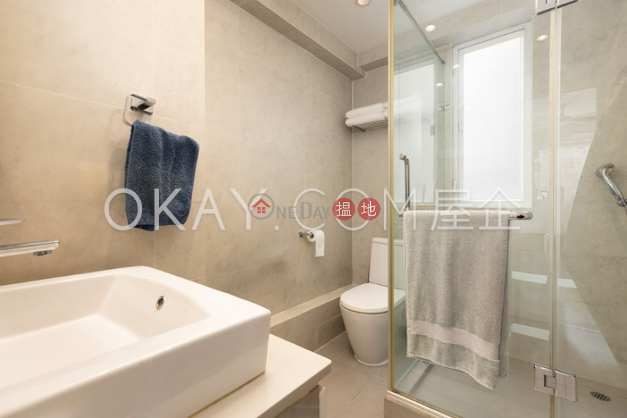 HK$ 17M | Winner Court Central District, Nicely kept 3 bedroom with balcony & parking | For Sale