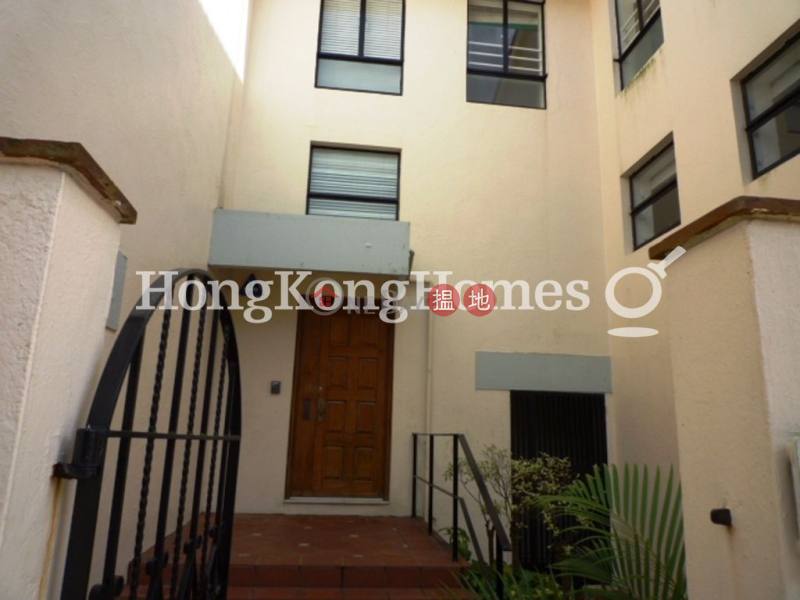 Property Search Hong Kong | OneDay | Residential | Rental Listings | 3 Bedroom Family Unit for Rent at Strawberry Hill