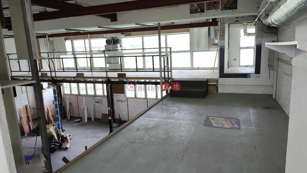 Office + warehouse, the parking lot can accommodate 40-foot containers, make an appointment and view immediately | Nan Fung Industrial City 南豐工業城 Rental Listings