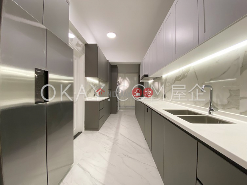 Efficient 3 bedroom with balcony & parking | Rental | Glory Mansion 輝煌大廈 Rental Listings