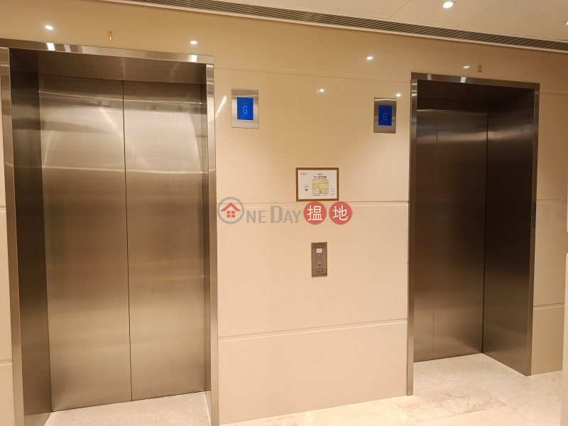 HK$ 19,000/ 月-大連排道83號|葵青現代化甲級商業大廈 近地鐵站商場