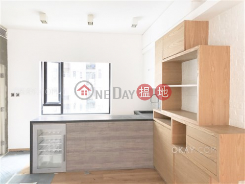 Efficient 3 bedroom with balcony & parking | Rental | Breezy Court 瑞麒大廈 _0