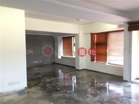 Elegant 3 bedroom with balcony | Rental, Discovery Bay Plaza / DB Plaza 愉景廣場 | Lantau Island (OKAY-R305118)_0