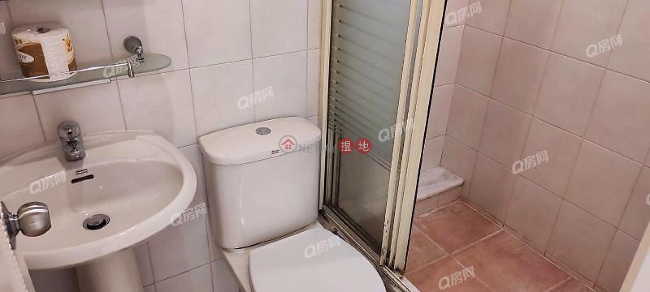 Property Search Hong Kong | OneDay | Residential Rental Listings Lai Yee Court (Tower 2) Shaukeiwan Plaza | 2 bedroom High Floor Flat for Rent
