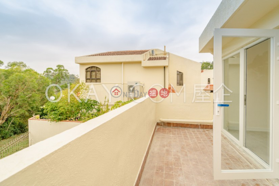 HK$ 68,000/ month, House 3 Forest Hill Villa | Sai Kung | Popular house with terrace, balcony | Rental