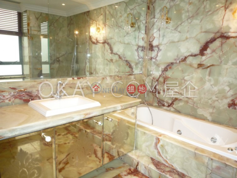 HK$ 298M, 1 Shouson Hill Road East | Southern District, Beautiful house with parking | For Sale