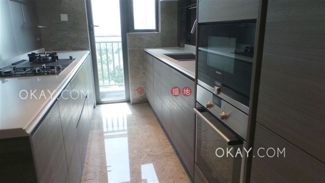 Rare 3 bedroom with balcony & parking | Rental | Parc Inverness Block 5 賢文禮士5座 Rental Listings