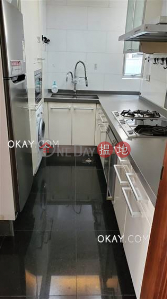 HK$ 38,000/ month MOUNT BEACON HOUSE1-26 Kowloon City Luxurious 3 bedroom with terrace | Rental