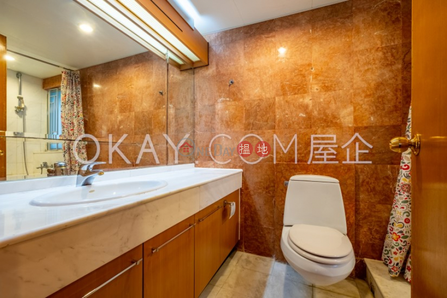 Elegant 3 bedroom with balcony | For Sale | Grand Deco Tower 帝后臺 Sales Listings